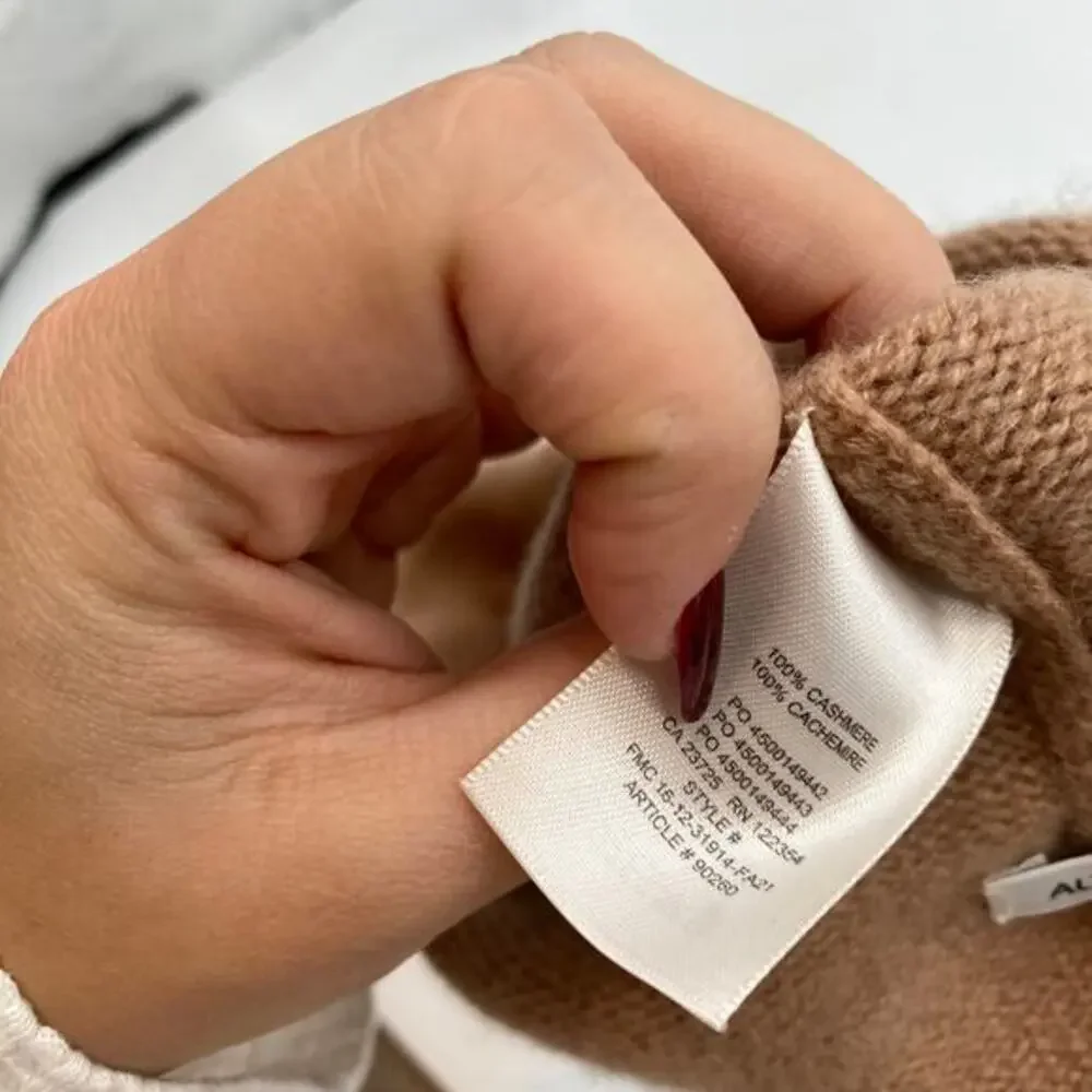 Auxiliary‎ Aritzia tan roll hem cashmere beanie